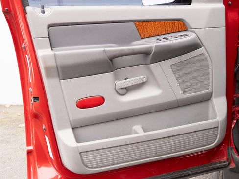 Used 2006 Dodge Ram 2500 Truck SLT w/ Quad Cab Big Horn Value Group image 12