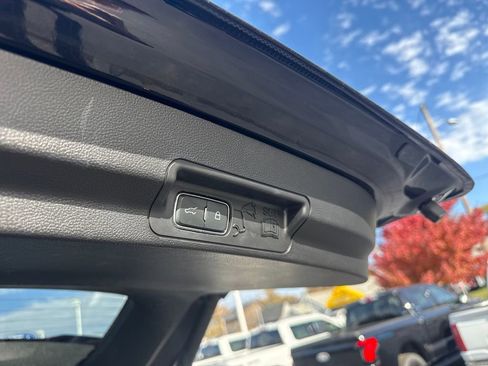 Used 2023 Ford Explorer XLT w/ Equipment Group 202A image 13