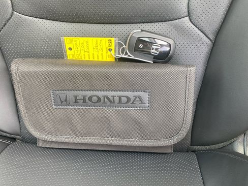 Certified 2025 Honda Accord EX-L image 38