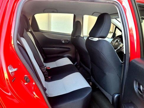 Used 2013 Toyota Yaris LE image 15