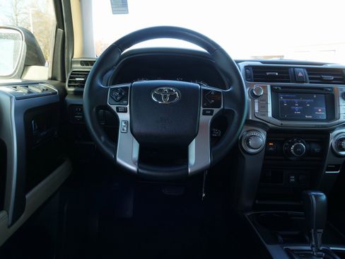 Used 2016 Toyota 4Runner SR5 image 20