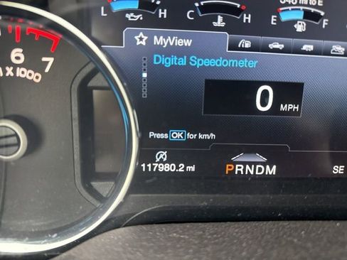 Used 2018 Ford F150 Lariat w/ Equipment Group 502A Luxury AWD/4WD image 9