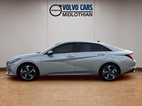 Used 2023 Hyundai Elantra Limited FWD image 23
