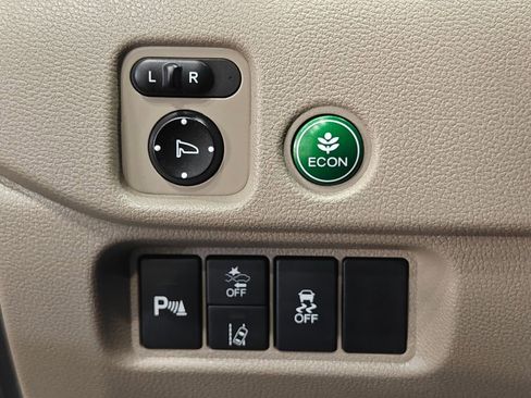 Used 2019 Honda Pilot Touring image 15