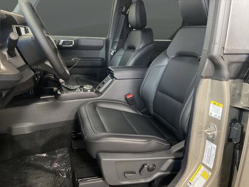 New 2025 Ford Bronco Outer Banks w/ Sasquatch Package image 4