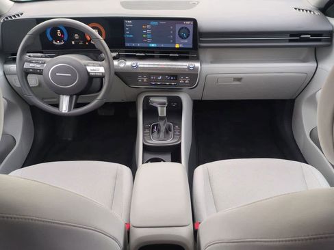 Used 2025 Hyundai Kona SEL image 14