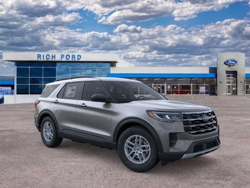 New 2026 Ford Explorer Active RWD image 7