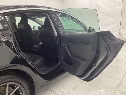 Used 2018 Tesla Model 3 Long Range image 23