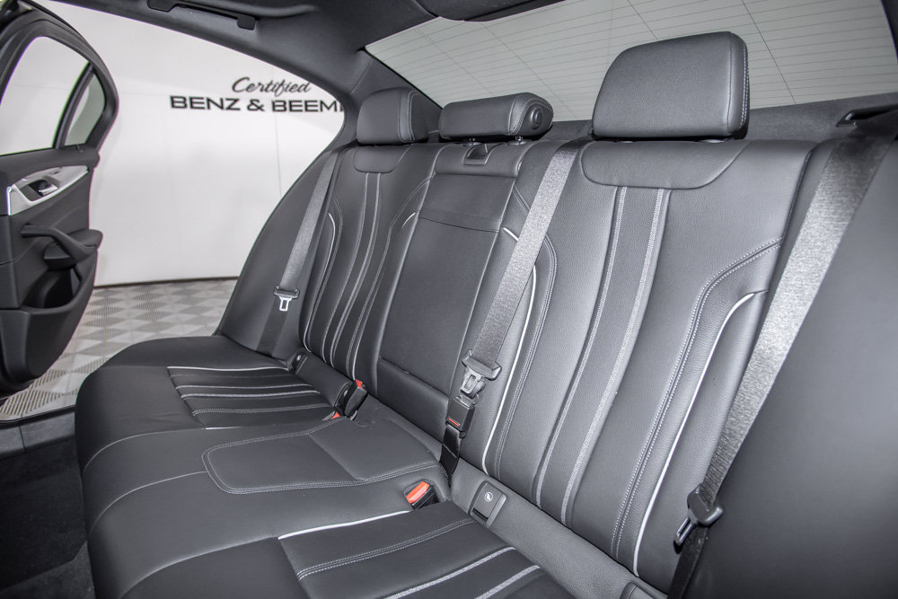 Used 2023 BMW 530i w/ Convenience Package RWD image 14