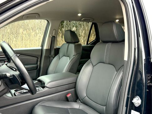 Used 2023 Honda Pilot EX-L image 17