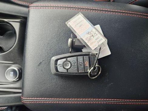 Used 2025 Ford Explorer ST-Line w/ ST-Line Street Pack image 29