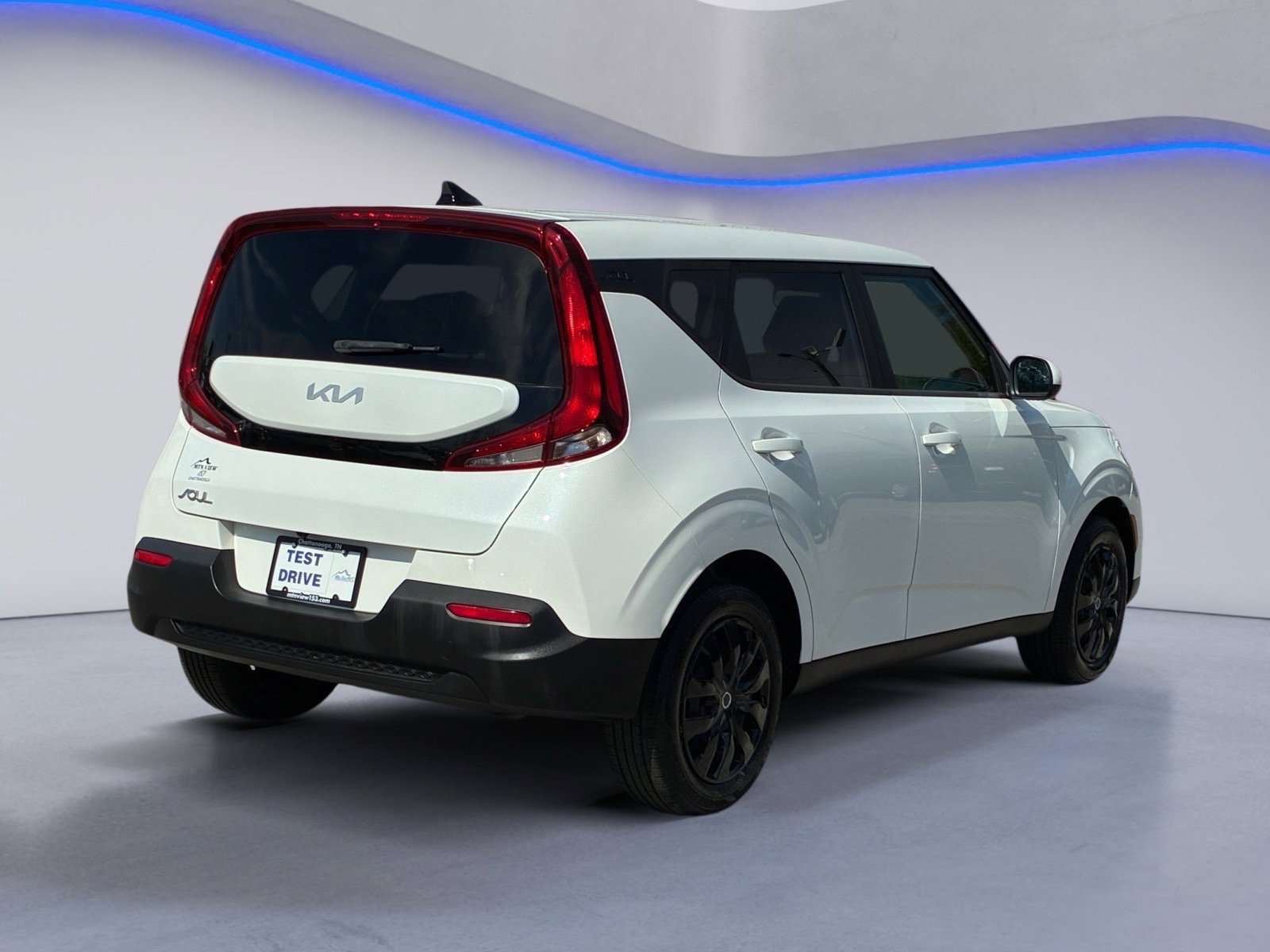 Used 2022 Kia Soul LX FWD image 3