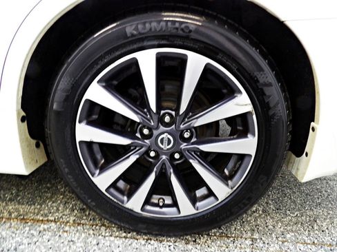 Used 2016 Nissan Altima 2.5 SL w/ Moonroof Package FWD image 20