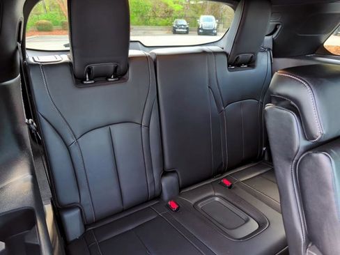 Certified 2025 INFINITI QX60 Luxe w/ Black Edition image 14