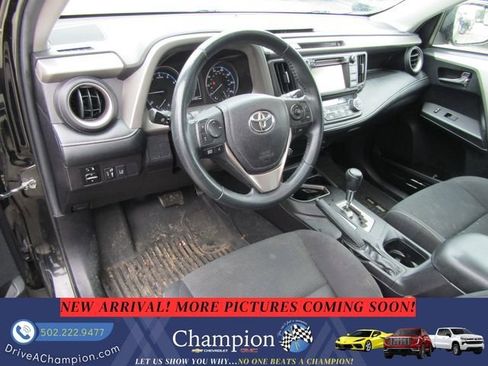 Used 2018 Toyota RAV4 XLE FWD image 10
