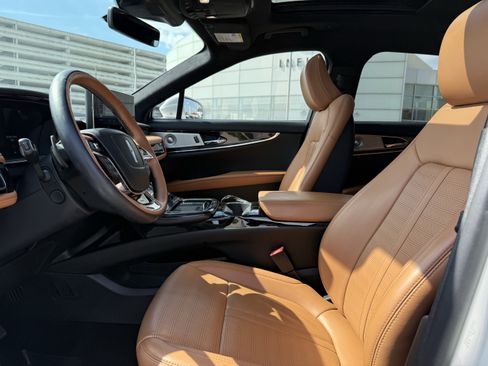 Used 2022 Lincoln Nautilus Black Label w/ Class II Trailer Tow Package image 14