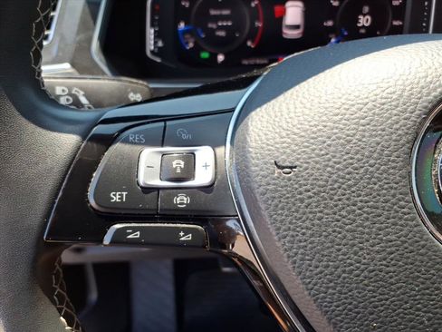 Used 2021 Volkswagen Tiguan SEL FWD image 21