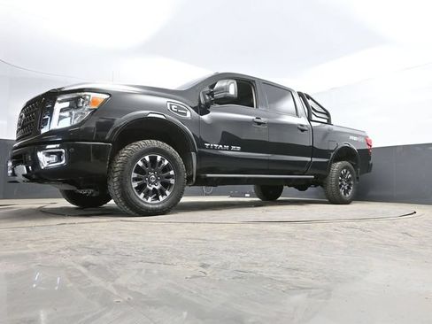 Used 2016 Nissan Titan PRO-4X w/ Pro-4x Convenience Package AWD/4WD image 48