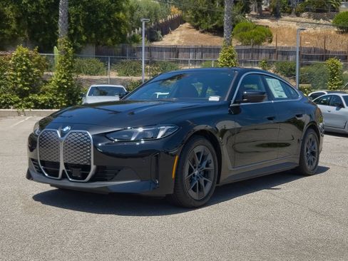 New 2026 BMW i4 eDrive40 w/ Parking Assistance Package RWD image 2