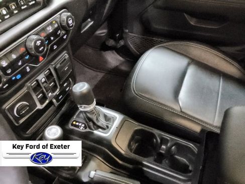 Used 2023 Jeep Wrangler Unlimited Sahara w/ Cold Weather Group AWD/4WD image 35