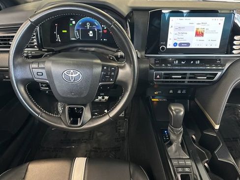 Used 2025 Toyota Camry SE FWD image 18
