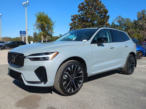 New 2026 Volvo XC60 B5 Ultra w/ Protection Package Premier image 8