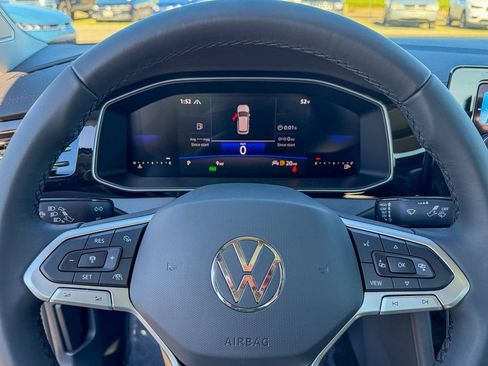 New 2026 Volkswagen Jetta SE w/ Black Wheel Package image 14