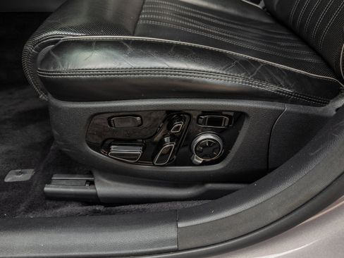 Used 2018 Genesis G90 5.0 Ultimate RWD image 63