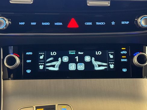 New 2026 Genesis GV70 3.5T Sport Advanced AWD/4WD image 21