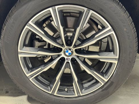 Used 2026 BMW X5 xDrive50e w/ M Sport Package image 8