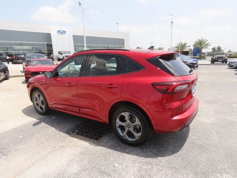 Used 2024 Ford Escape ST-Line w/ Equipment Group 301A FWD image 17