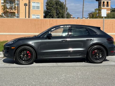Used 2018 Porsche Macan GTS image 7