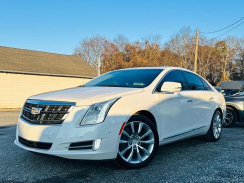 Used 2016 Cadillac XTS Luxury w/ Driver Awareness Package image 2