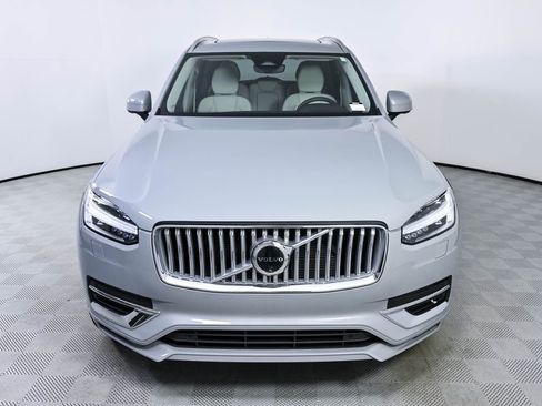 Certified 2025 Volvo XC90 B5 Plus AWD/4WD image 38