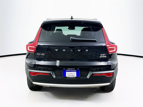 Used 2025 Volvo XC40 B5 Ultra w/ Protection Package image 15