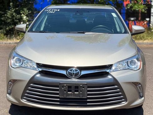 Used 2016 Toyota Camry XLE w/ Moonroof Package FWD image 8