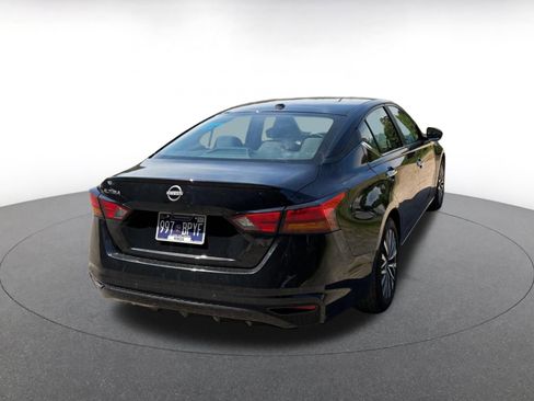 Used 2025 Nissan Altima 2.5 SV FWD image 15