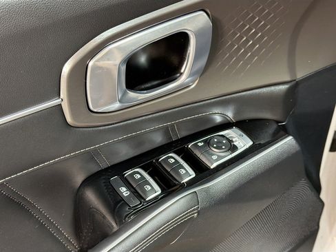 Used 2023 Kia Sorento SX image 15