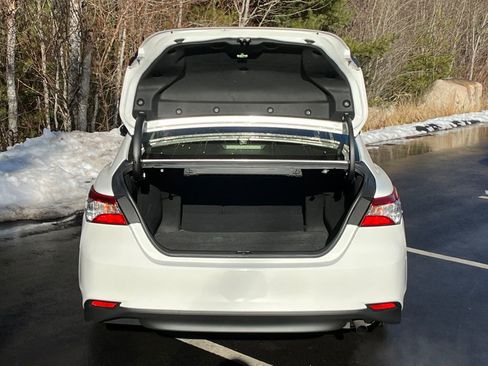 Used 2018 Toyota Camry LE image 21