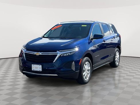Used 2023 Chevrolet Equinox LT image 3