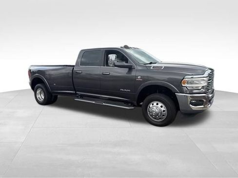 Used 2022 RAM 3500 Laramie AWD/4WD image 13