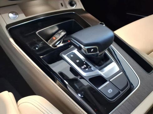 Certified 2023 Audi Q5 e Prestige w/ Prestige Package image 15