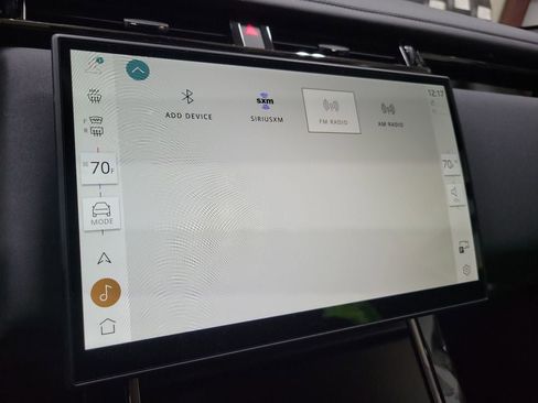 New 2026 Land Rover Range Rover Velar Dynamic SE image 32