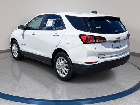 Used 2023 Chevrolet Equinox LS FWD image 7