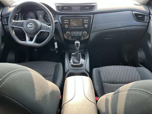 Used 2017 Nissan Rogue S FWD image 12