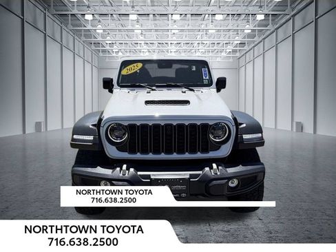 Used 2025 Jeep Gladiator Mojave w/ Safety Group AWD/4WD image 26