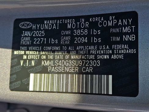 Used 2025 Hyundai Elantra SEL FWD image 27