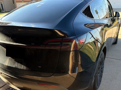 Used 2023 Tesla Model Y Long Range image 4