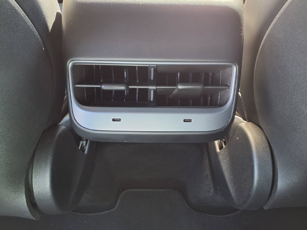 Used 2023 Tesla Model Y Long Range AWD/4WD image 15