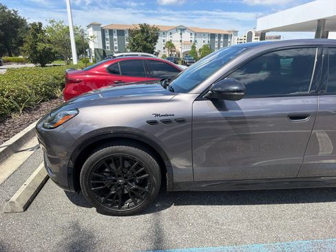 Used 2025 Maserati Grecale Modena AWD/4WD image 6